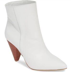 Treasure & Bond - Scope White booties - Sz 6 - worn indoors only.